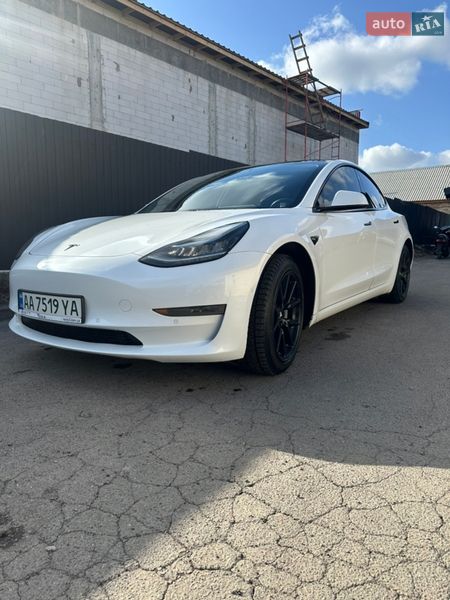 Седан Tesla Model 3 2018 в Ірпені Седан Tesla Model 3 2018 в Ірпені