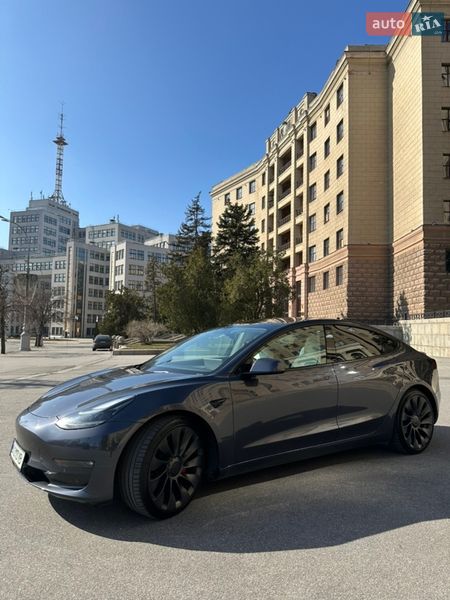 Седан Tesla Model 3 2022 в Харкові