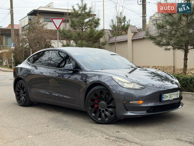 Седан Tesla Model 3 2021 в Одесі