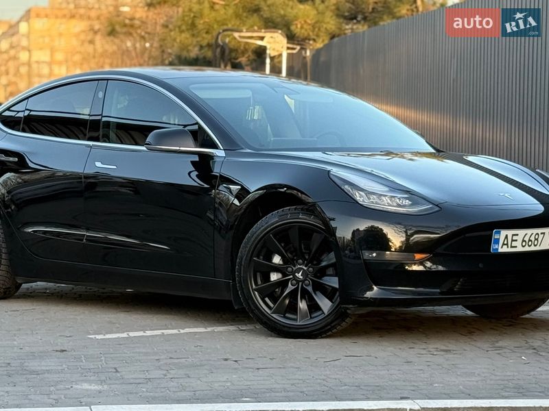 Седан Tesla Model 3 2019 в Днепре Седан Tesla Model 3 2019 в Днепре