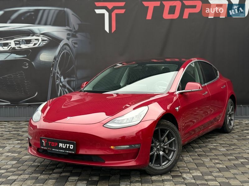 Седан Tesla Model 3 2018 в Львові