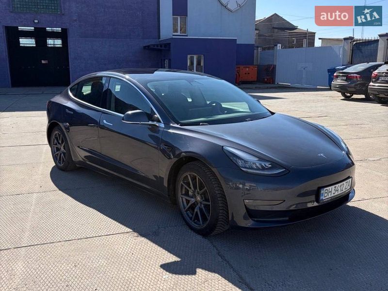 Седан Tesla Model 3 2019 в Одессе