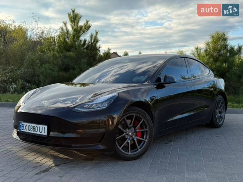Седан Tesla Model 3 2018 в Хмельницькому Седан Tesla Model 3 2018 в Хмельницькому