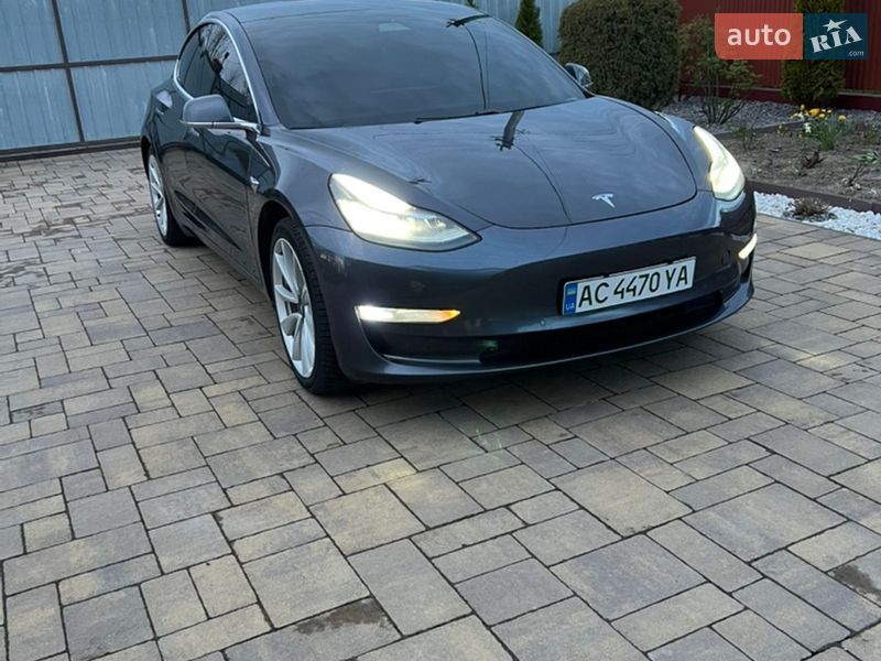 Седан Tesla Model 3 2019 в Владимире