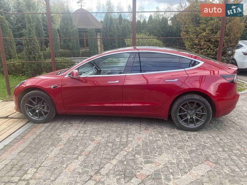Седан Tesla Model 3 2018 в Харькове