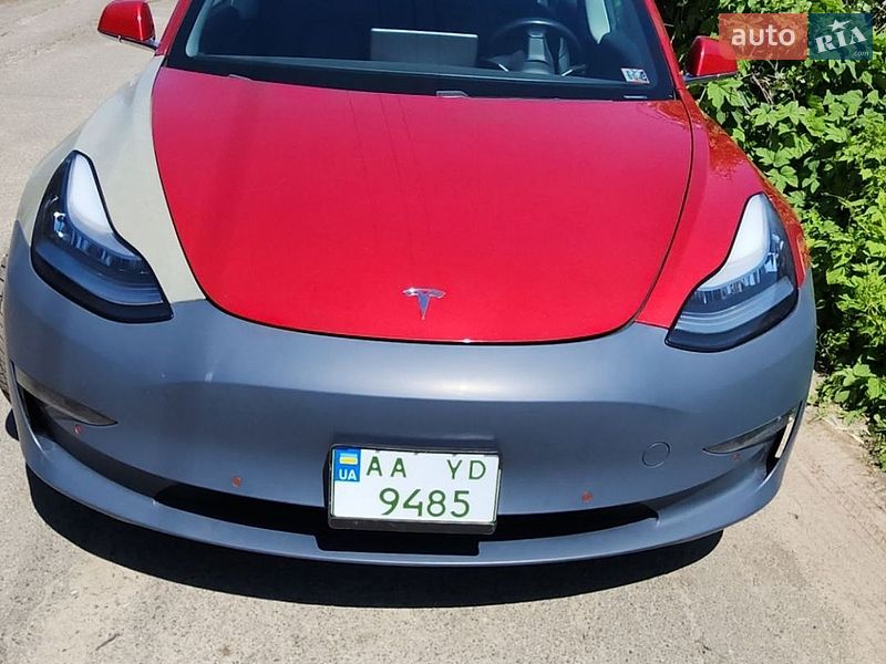 Седан Tesla Model 3 2018 в Києві