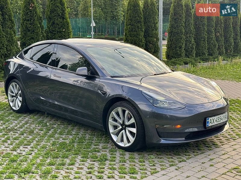Седан Tesla Model 3 2022 в Харькове