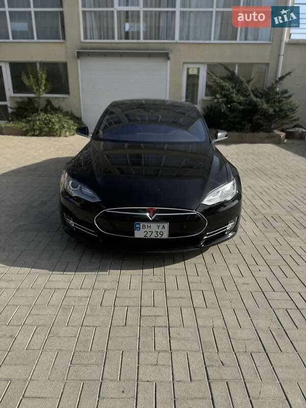 Лифтбек Tesla Model S 2015 в Одессе