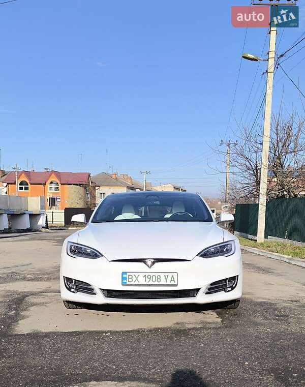 Лифтбек Tesla Model S 2019 в Хмельницком