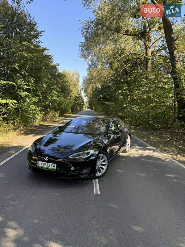 Ліфтбек Tesla Model S 2016 в Хмельницькому