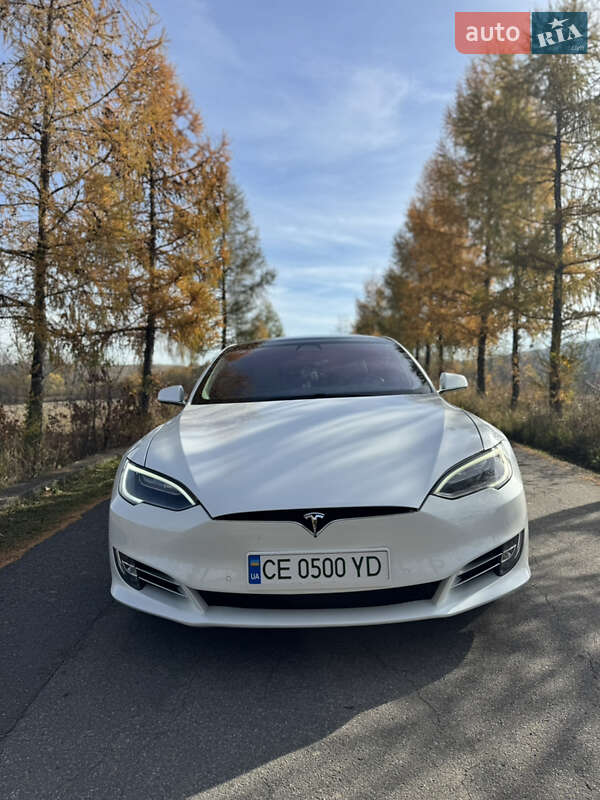 Лифтбек Tesla Model S 2018 в Черновцах Лифтбек Tesla Model S 2018 в Черновцах