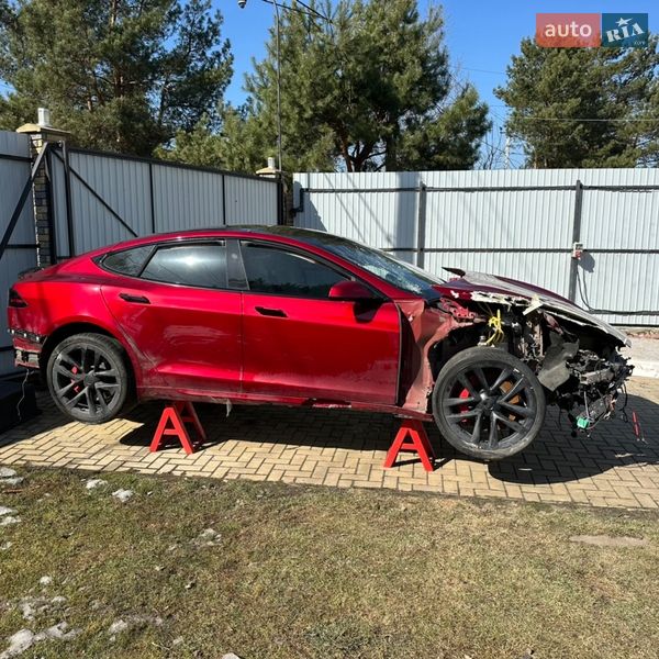 Лифтбек Tesla Model S 2023 в Киеве Лифтбек Tesla Model S 2023 в Киеве