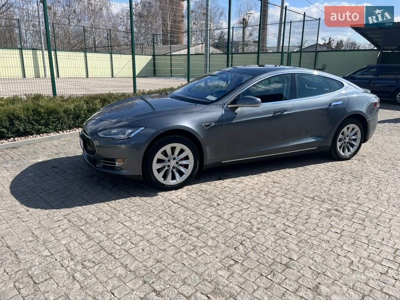 Лифтбек Tesla Model S 2013 в Житомире