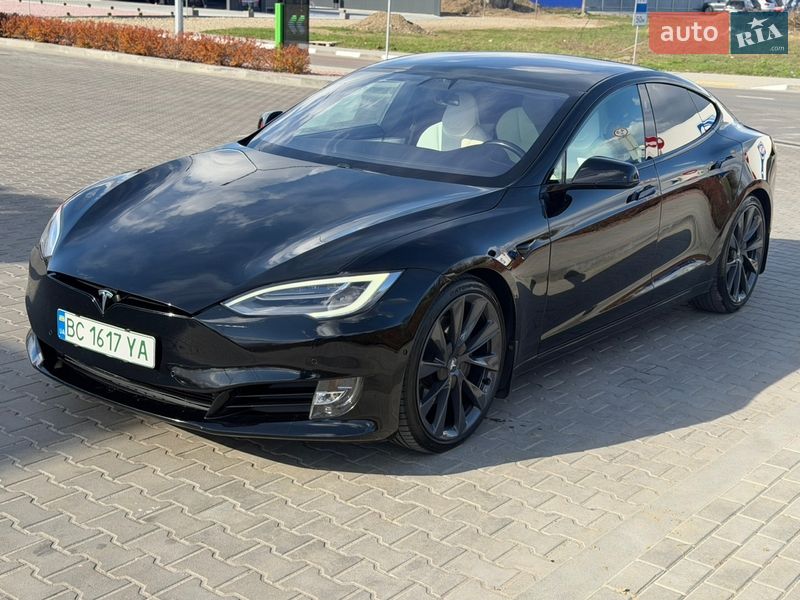 Лифтбек Tesla Model S 2019 в Стрые