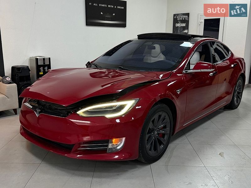 Ліфтбек Tesla Model S 2020 в Дрогобичі