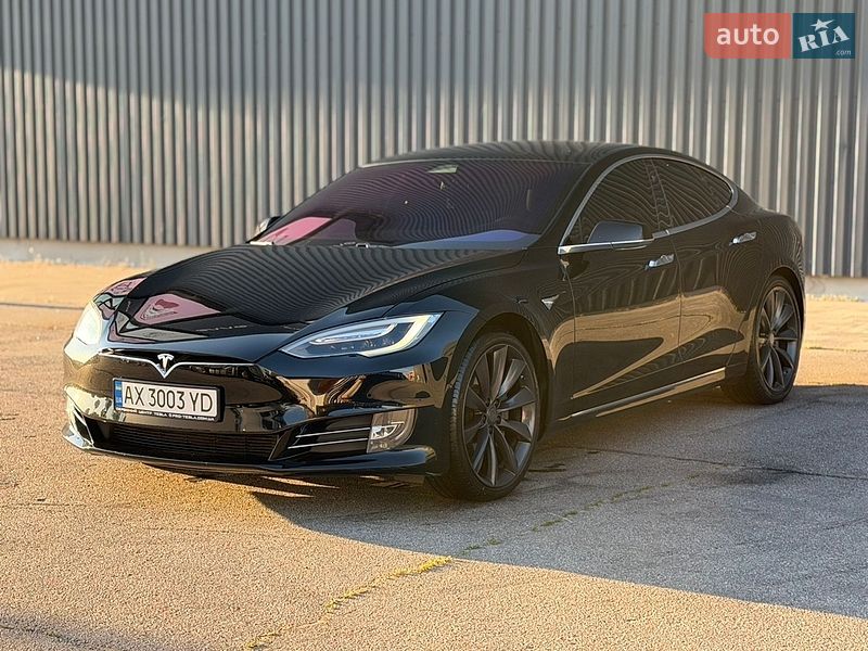 Лифтбек Tesla Model S 2017 в Харькове
