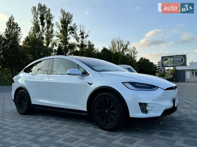 Внедорожник / Кроссовер Tesla Model X 2017 в Одессе