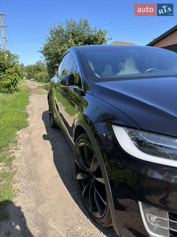 Позашляховик / Кросовер Tesla Model X 2018 в Києві