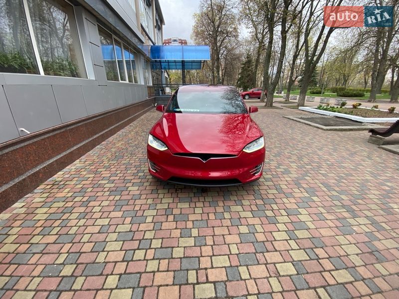 Позашляховик / Кросовер Tesla Model X 2019 в Черкасах Позашляховик / Кросовер Tesla Model X 2019 в Черкасах