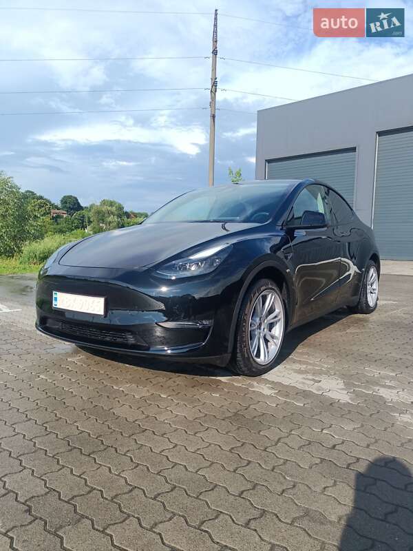Внедорожник / Кроссовер Tesla Model Y 2023 в Львове
