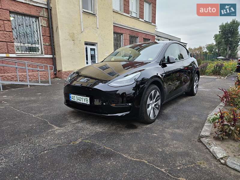 Позашляховик / Кросовер Tesla Model Y 2022 в Дніпрі Позашляховик / Кросовер Tesla Model Y 2022 в Дніпрі