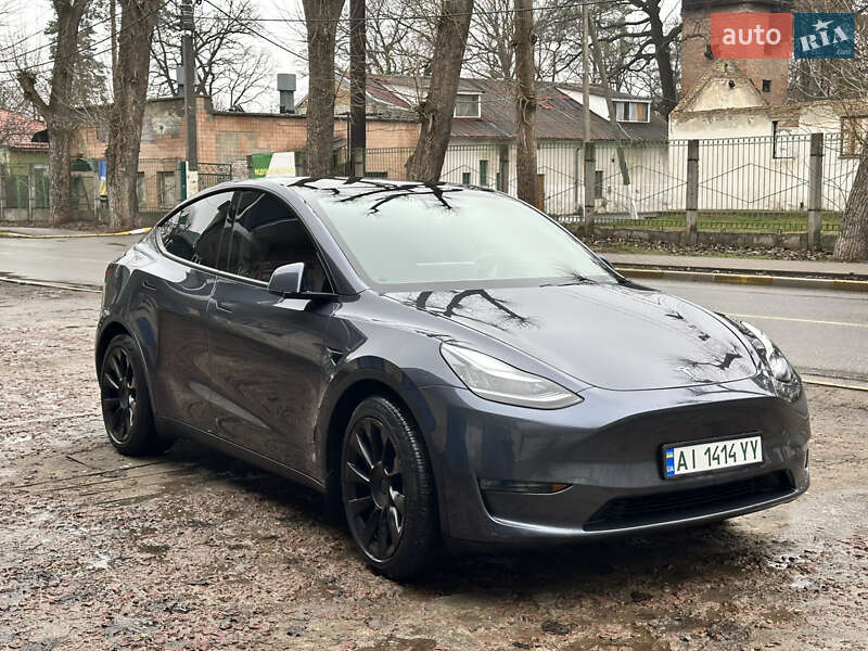 Внедорожник / Кроссовер Tesla Model Y 2020 в Ирпене