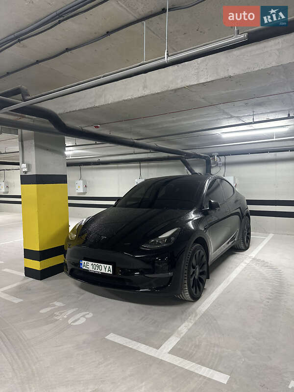 Позашляховик / Кросовер Tesla Model Y 2022 в Дніпрі