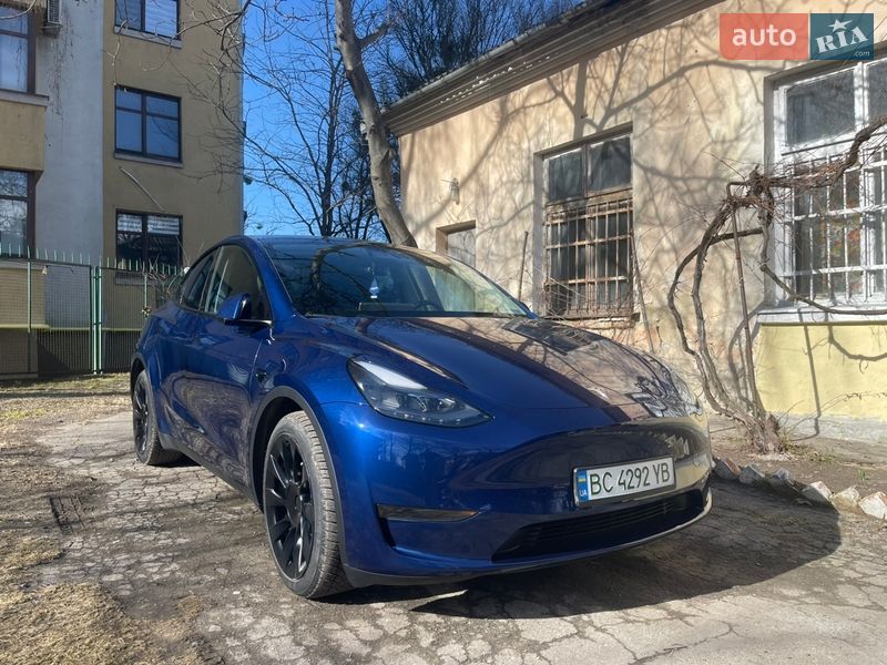 Позашляховик / Кросовер Tesla Model Y 2023 в Львові