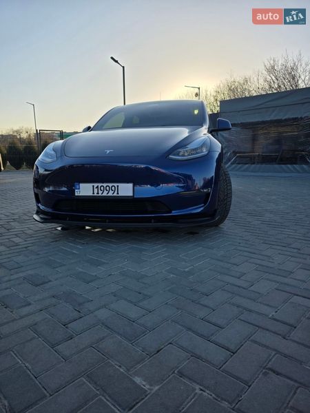 Внедорожник / Кроссовер Tesla Model Y 2023 в Полтаве