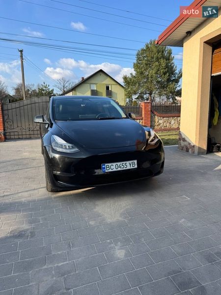 Внедорожник / Кроссовер Tesla Model Y 2021 в Львове
