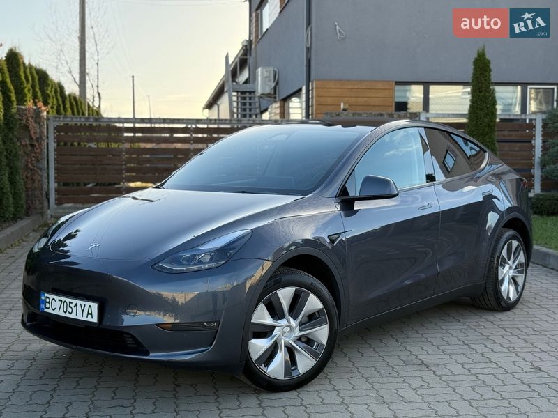 Внедорожник / Кроссовер Tesla Model Y 2023 в Стрые