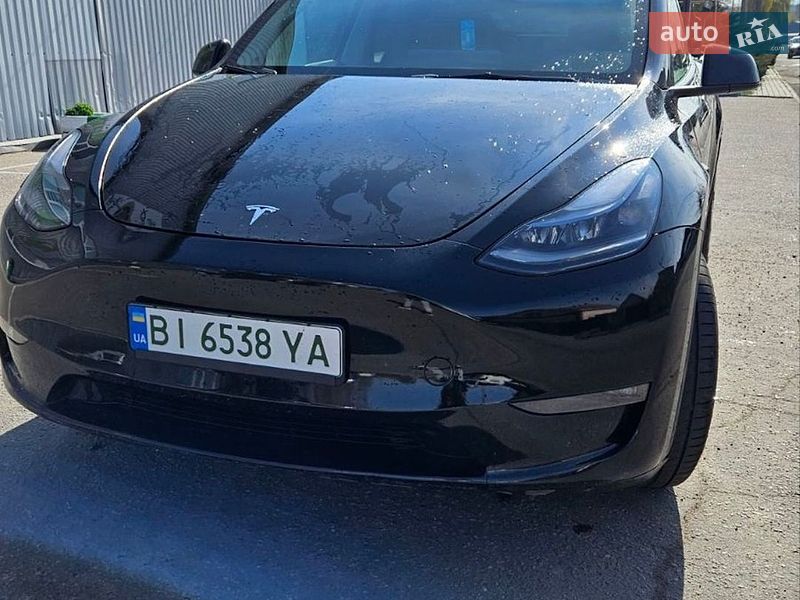Лифтбек Tesla Model Y 2023 в Кременчуге