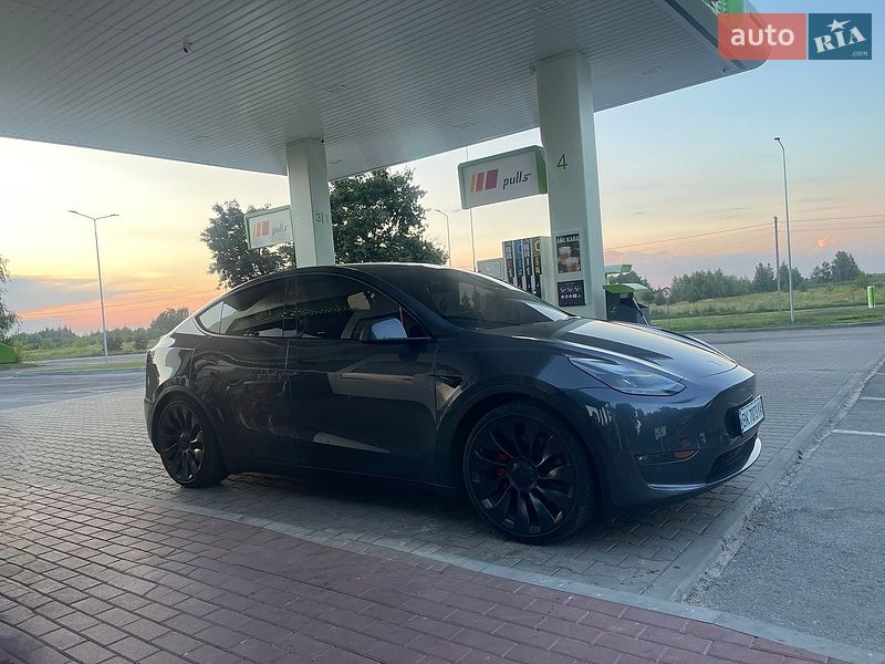 Внедорожник / Кроссовер Tesla Model Y 2023 в Березному Внедорожник / Кроссовер Tesla Model Y 2023 в Березному