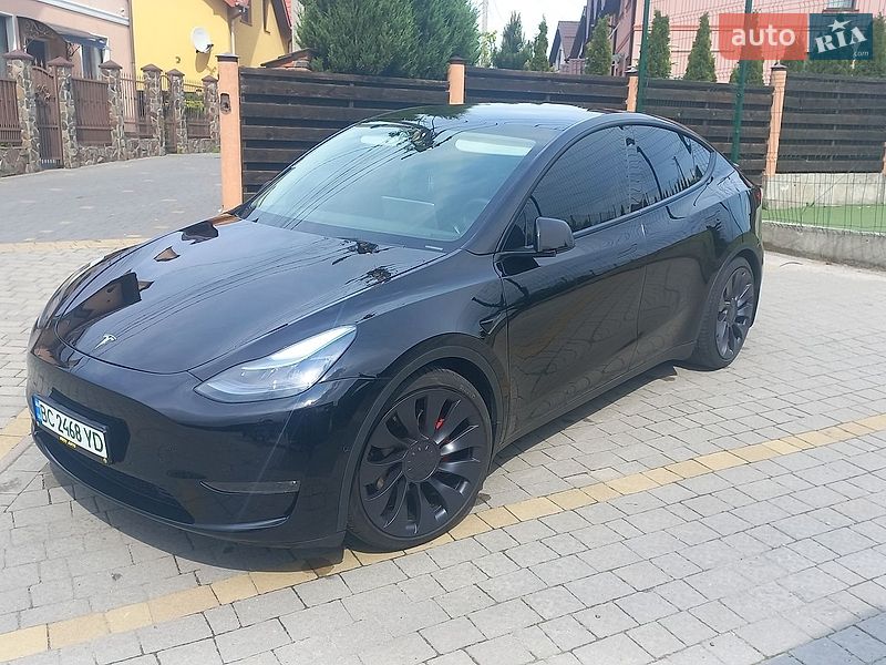 Внедорожник / Кроссовер Tesla Model Y 2021 в Львове