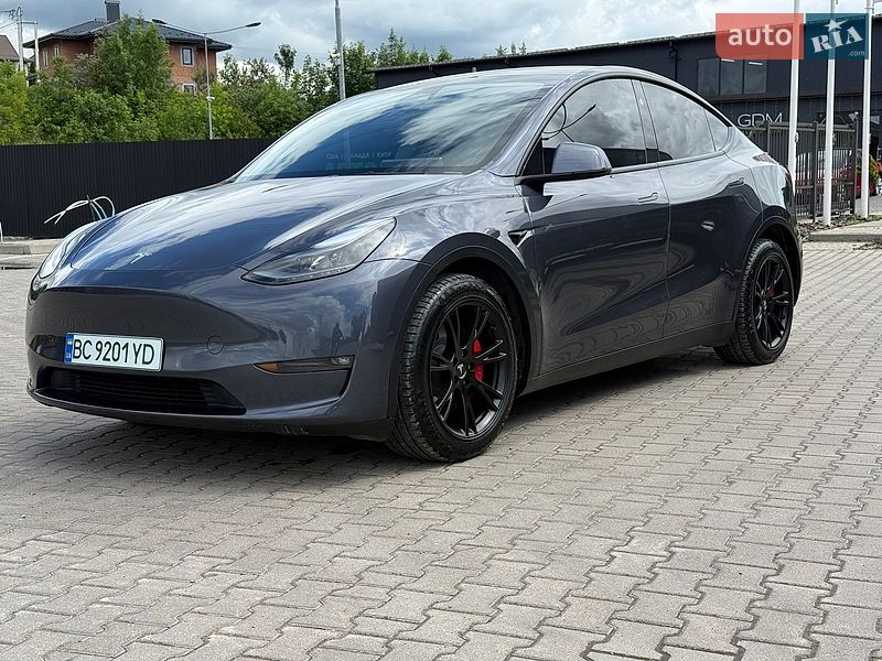 Внедорожник / Кроссовер Tesla Model Y 2023 в Львове