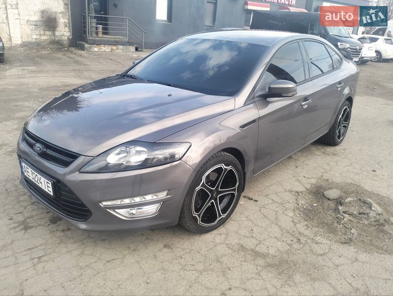 Седан Ford Mondeo 2012 в Дніпрі