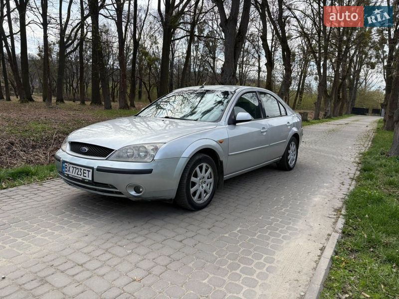 Седан Ford Mondeo 2002 в Жовкве