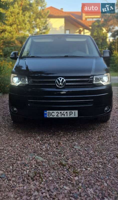 Минивэн Volkswagen Multivan 2013 в Львове