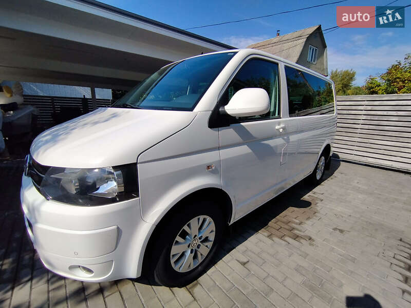 Минивэн Volkswagen Multivan 2010 в Киеве