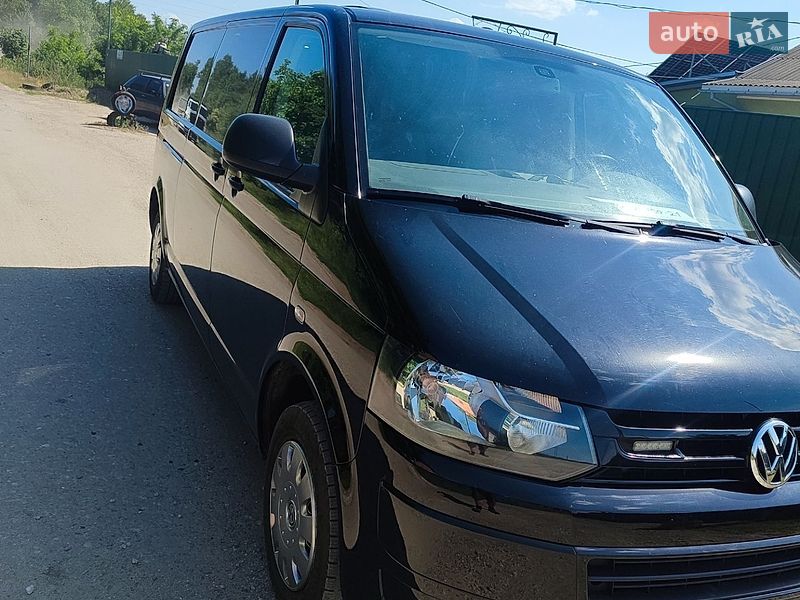 Минивэн Volkswagen Multivan 2014 в Глыбокой