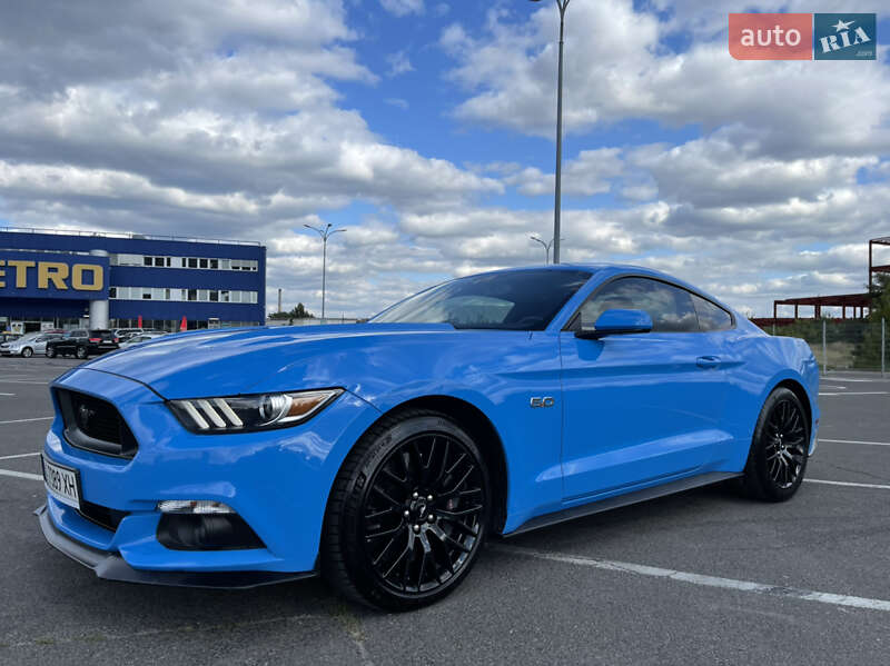 Купе Ford Mustang 2016 в Киеве Купе Ford Mustang 2016 в Киеве
