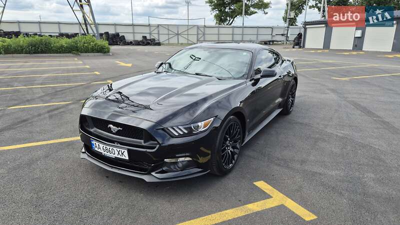 Купе Ford Mustang 2016 в Киеве