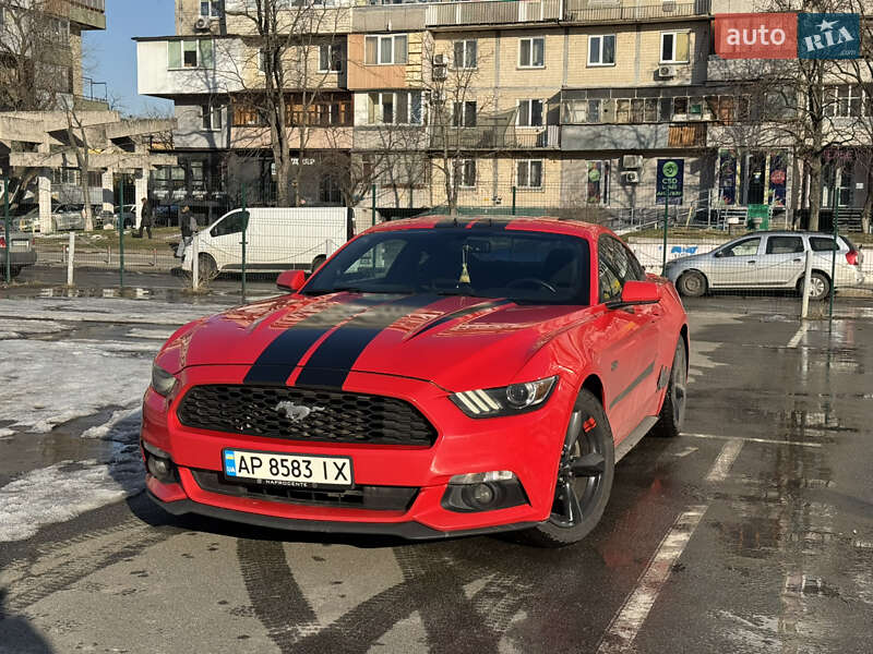 Купе Ford Mustang 2015 в Киеве Купе Ford Mustang 2015 в Киеве
