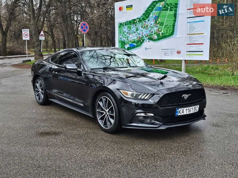 Купе Ford Mustang 2015 в Киеве