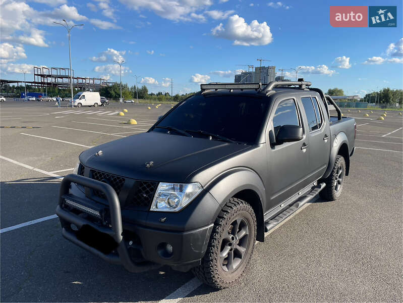 Пикап Nissan Navara 2007 в Киеве