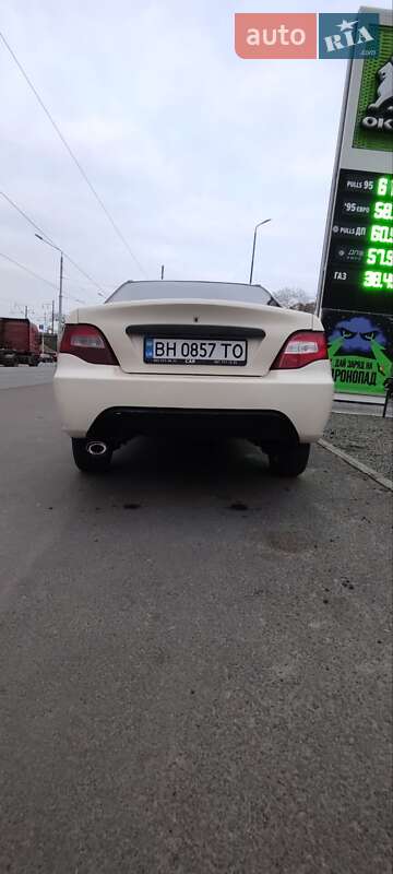 Седан Daewoo Nexia 2011 в Херсоне