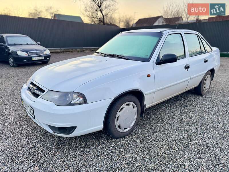 Седан Daewoo Nexia 2010 в Сумах Седан Daewoo Nexia 2010 в Сумах