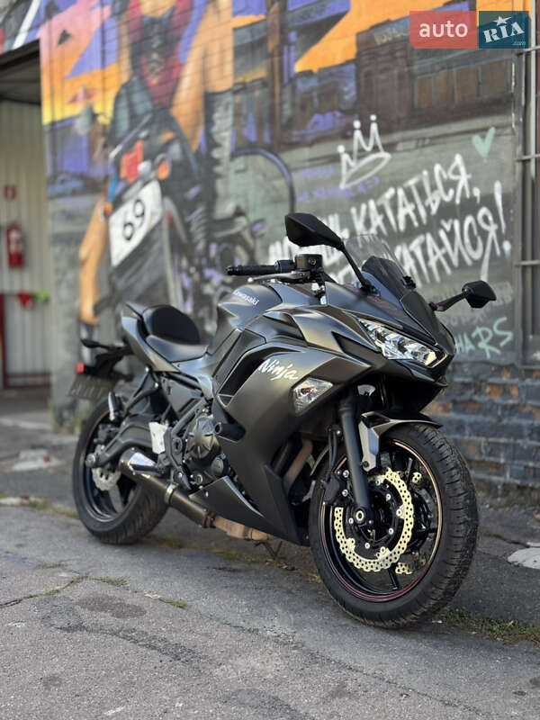 Мотоцикл Спорт-туризм Kawasaki Ninja 650 2022 в Киеве