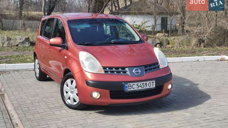 Хетчбек Nissan Note 2007 в Дрогобичі Хетчбек Nissan Note 2007 в Дрогобичі