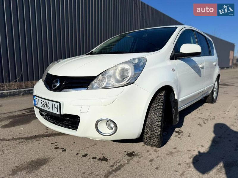 Хэтчбек Nissan Note 2012 в Полтаве